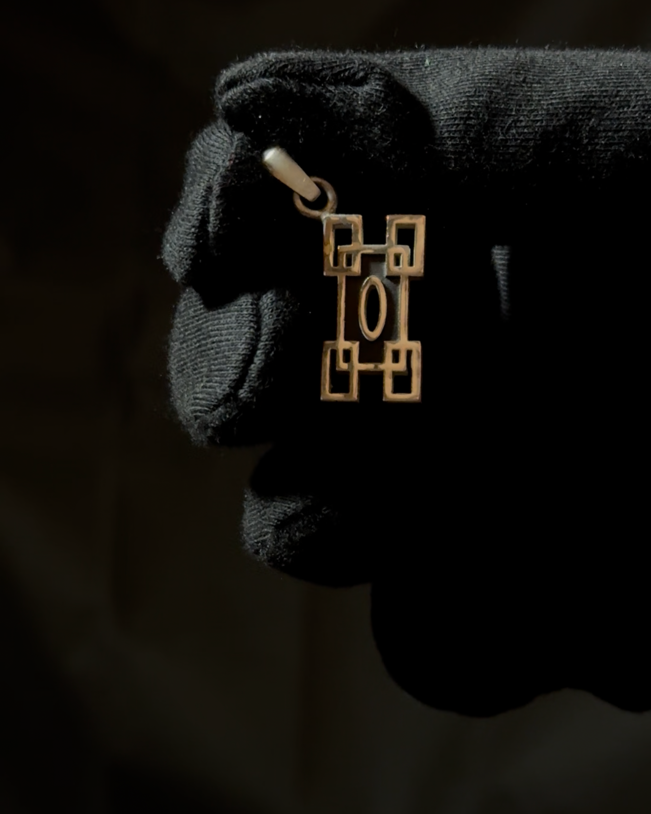 Dije Pilar de la Niebla