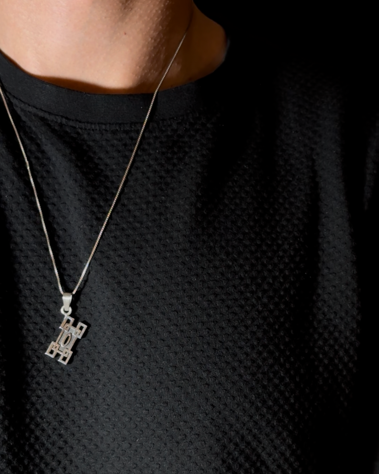 Dije Pilar de la Niebla