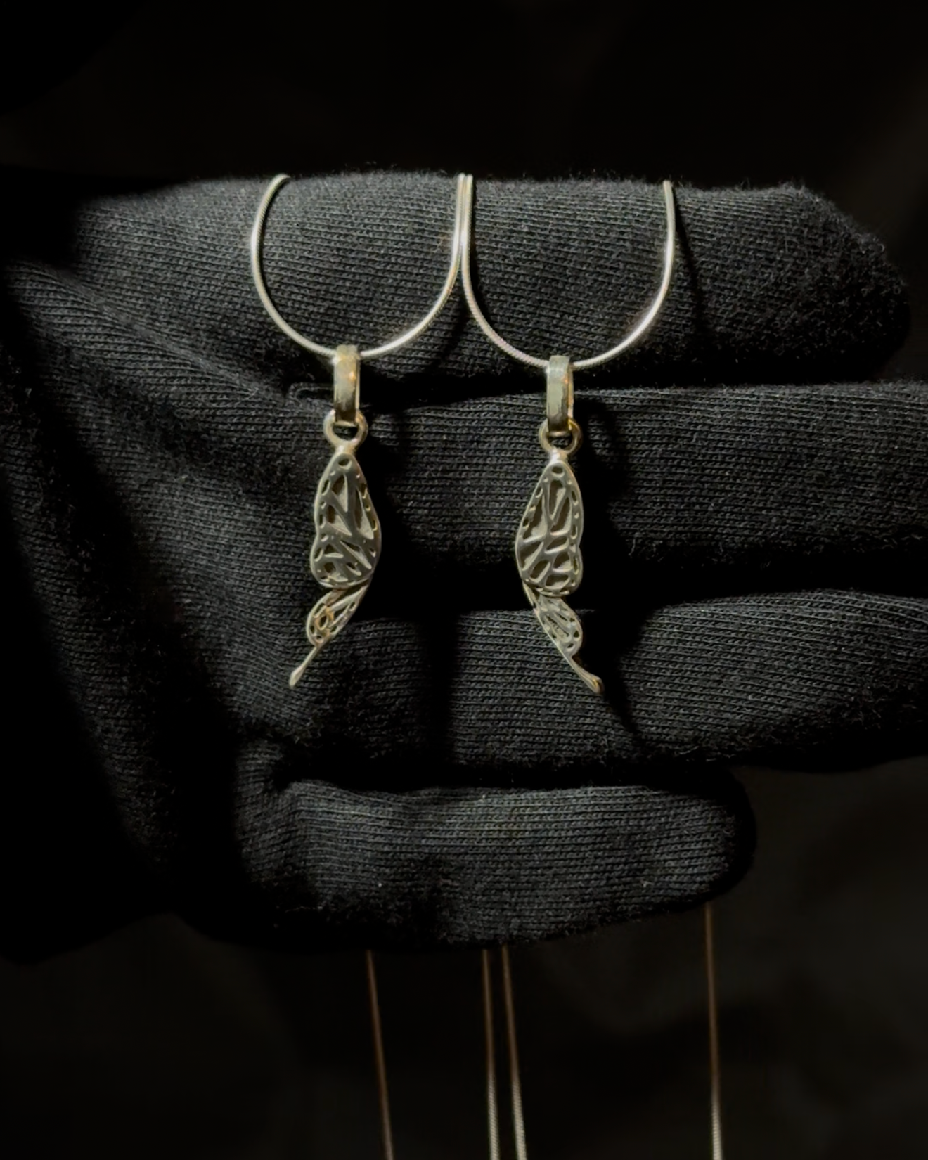 Dijes mariposa de Shinobu